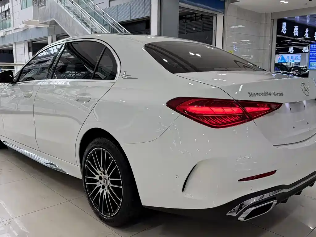 Mercedes-Benz C-Class 2023 — фото 11