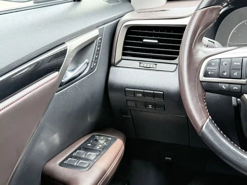 Lexus RX 2018 — фото 14