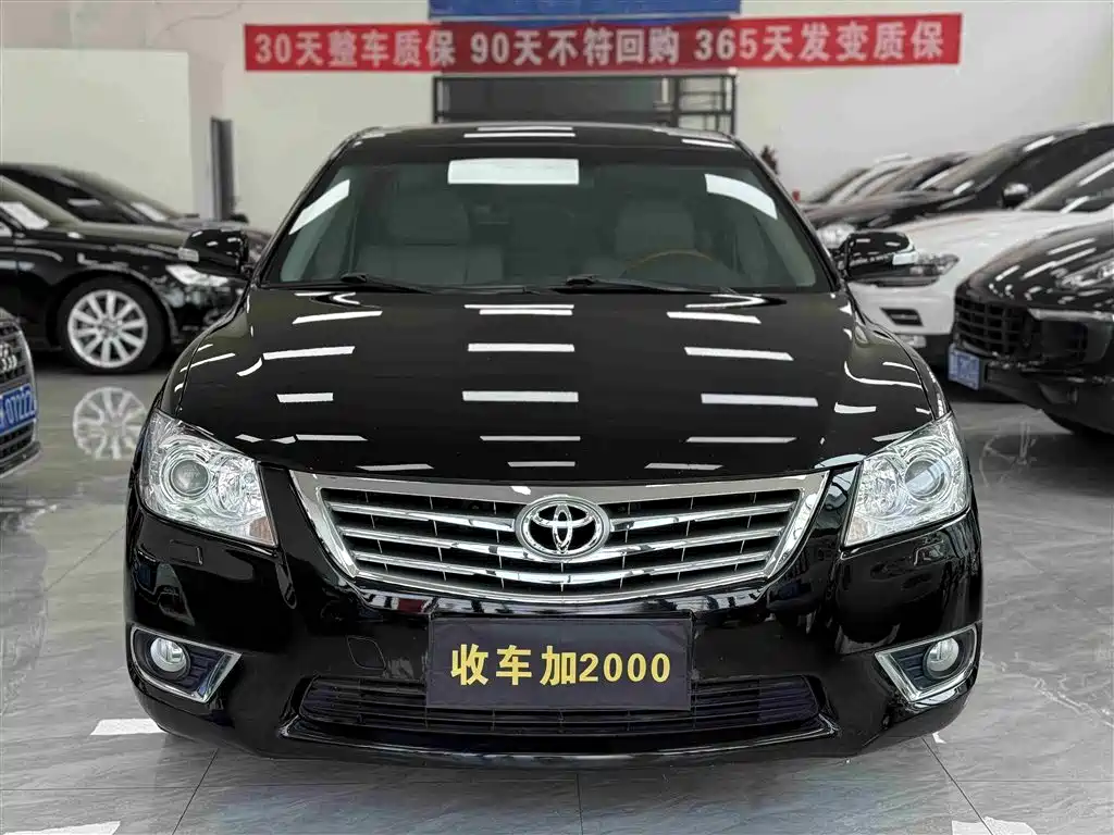 Toyota Camry 2011 — фото 1