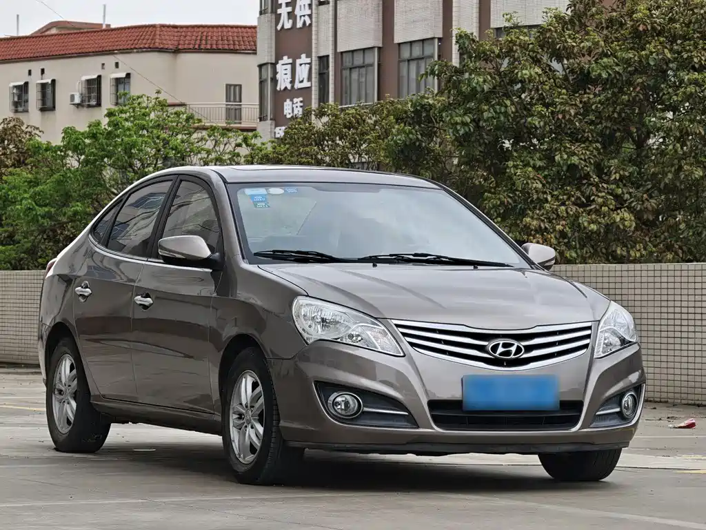 Hyundai Elantra 2015 — фото 3