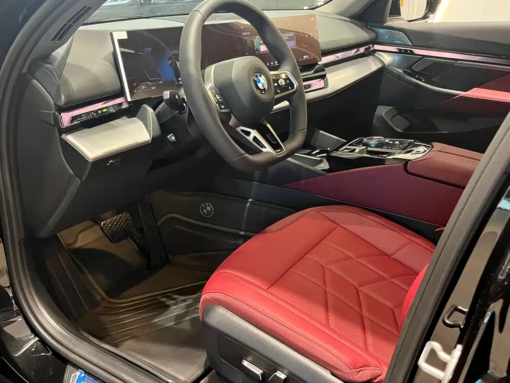 BMW 5 Series — фото 10
