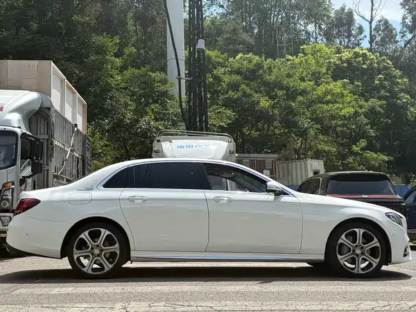 Mercedes-Benz E-Class 2016