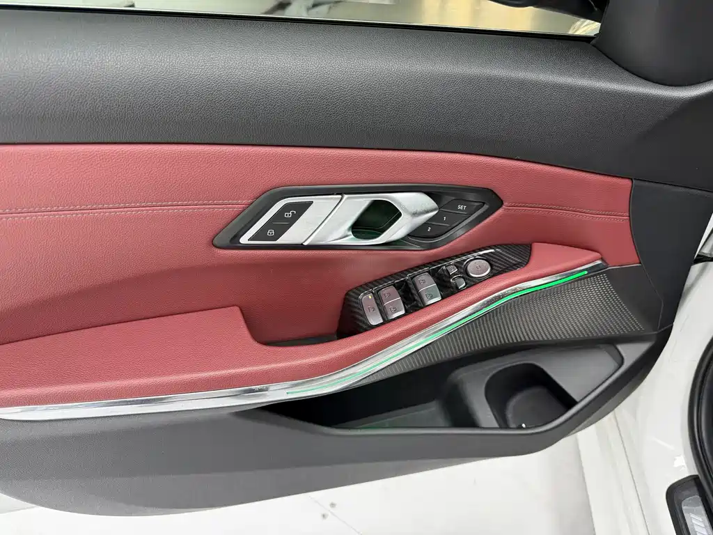 BMW 3 Series 2023 — фото 11