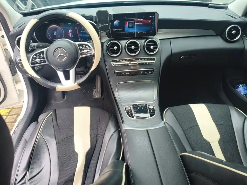 Mercedes-Benz C-Class 2019 — фото 13