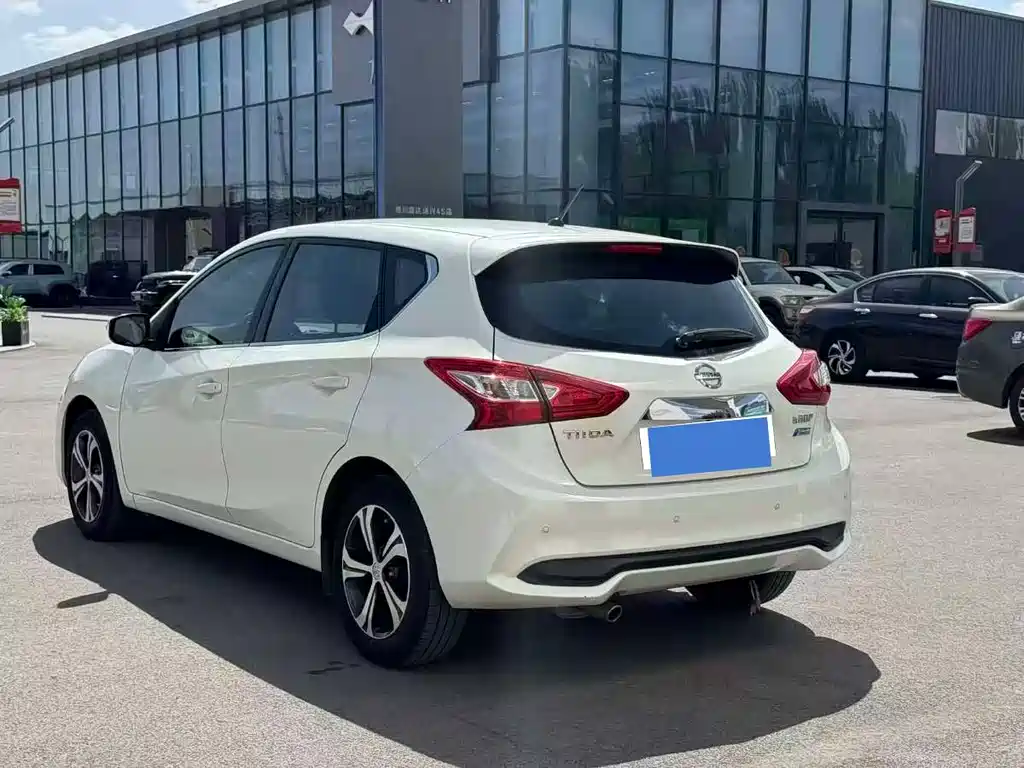 Nissan Tiida 2019 — фото 9