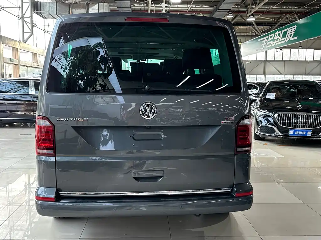 Volkswagen Multivan 2018 — фото 5