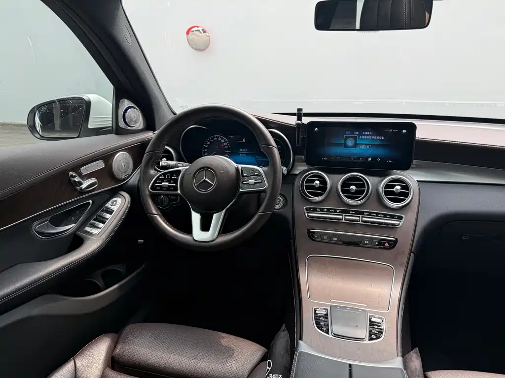 Mercedes-Benz GLC 2020 — фото 17