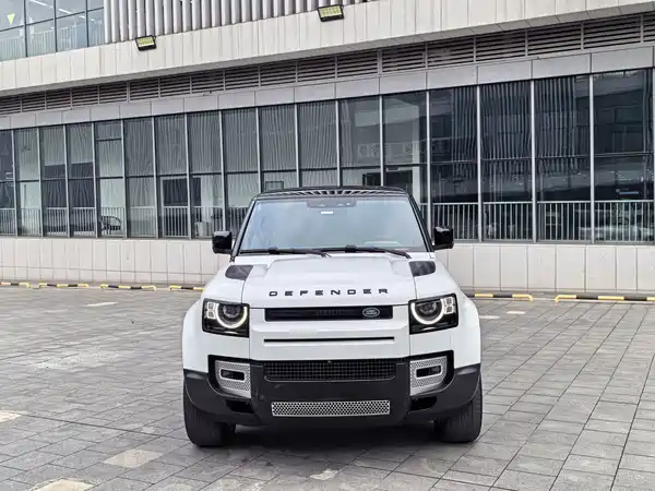 Land Rover Defender 2021