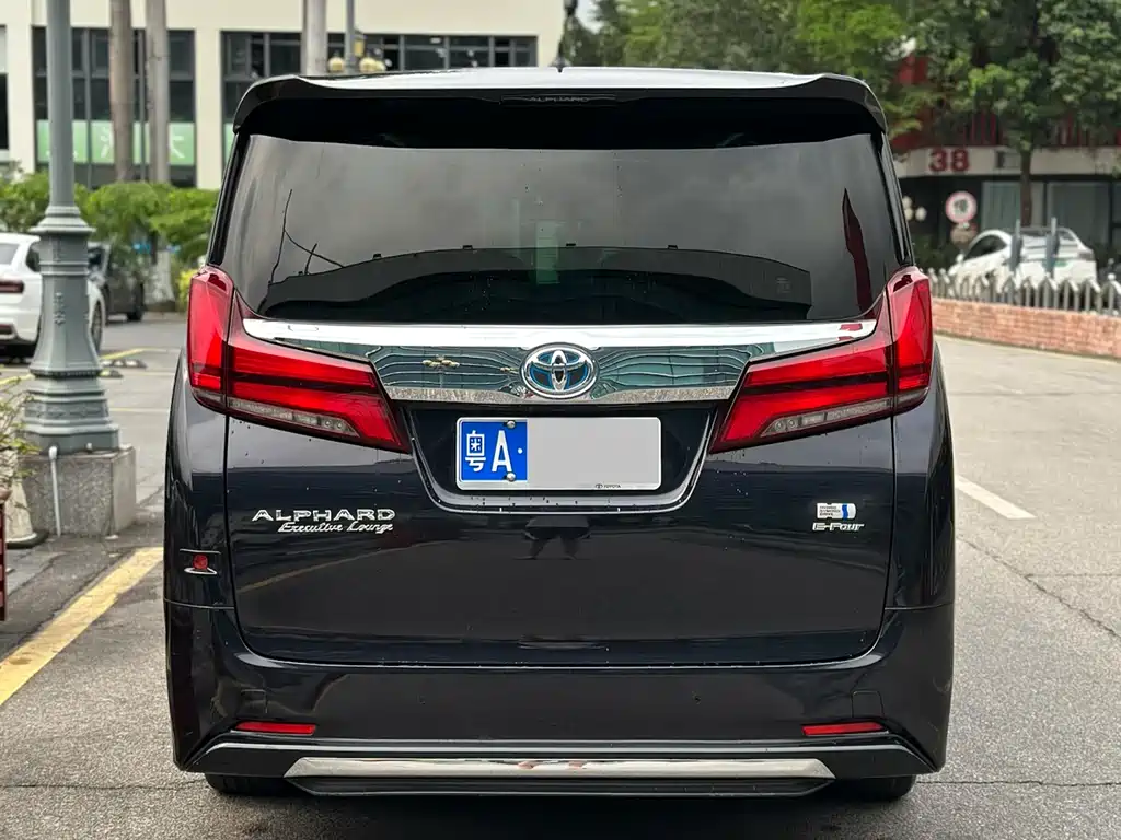 Toyota Vellfire 2022