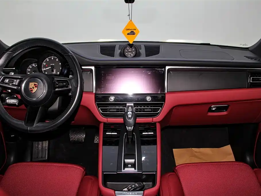 Porsche Macan 2022 — фото 13