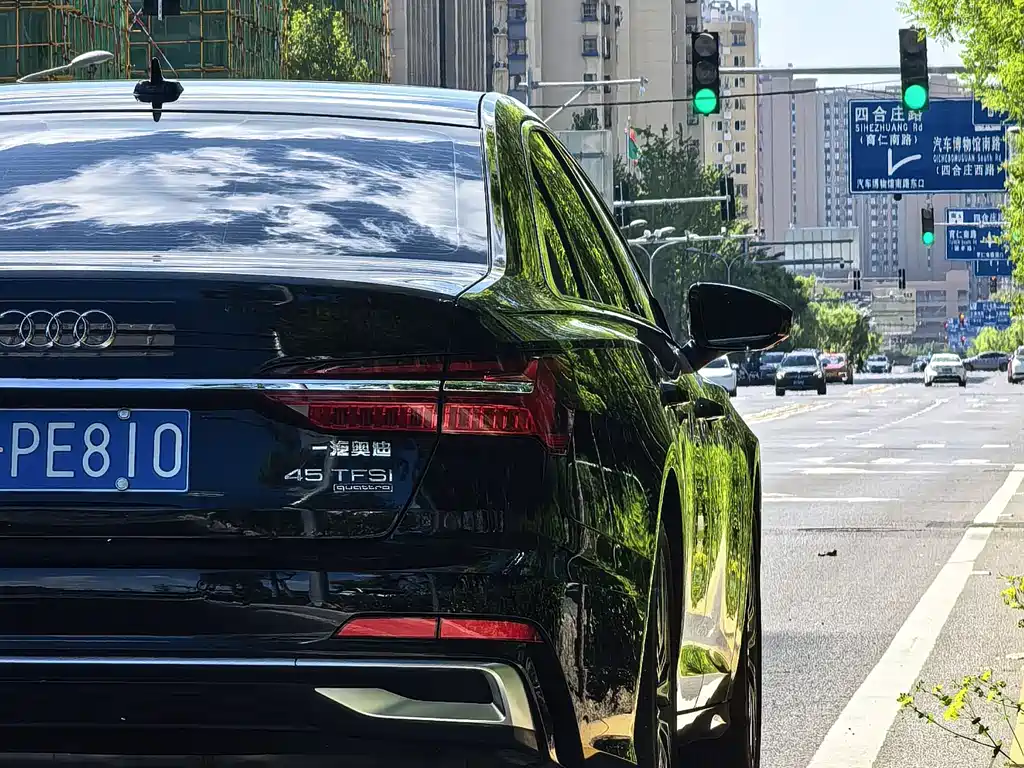 Audi A6L 2023 — фото 8