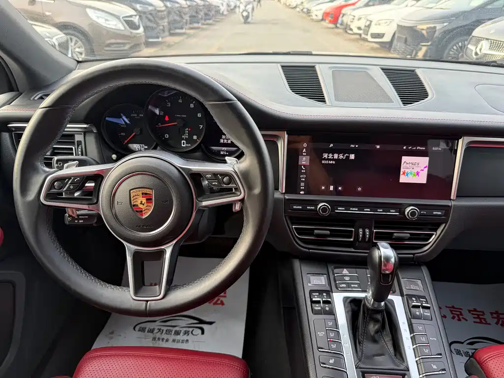 Porsche Macan 2018 — фото 9