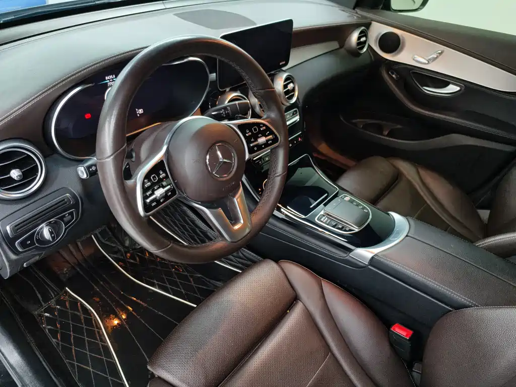 Mercedes-Benz GLC 2020 — фото 12