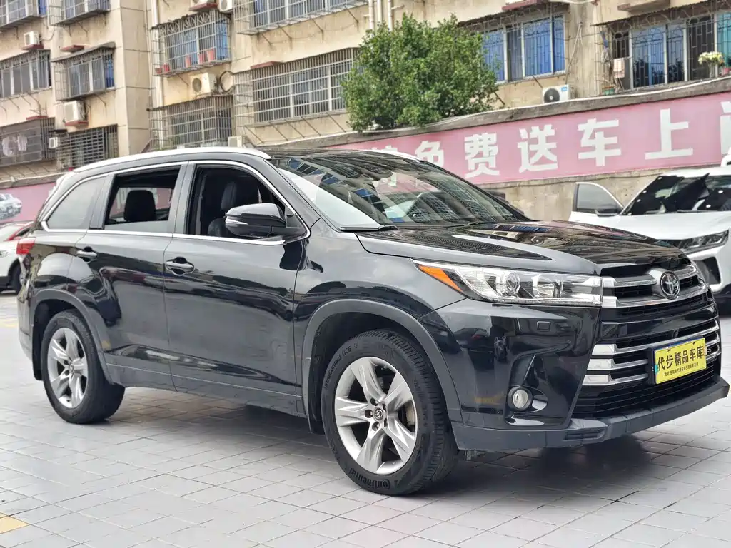 Toyota Highlander 2018 — фото 3