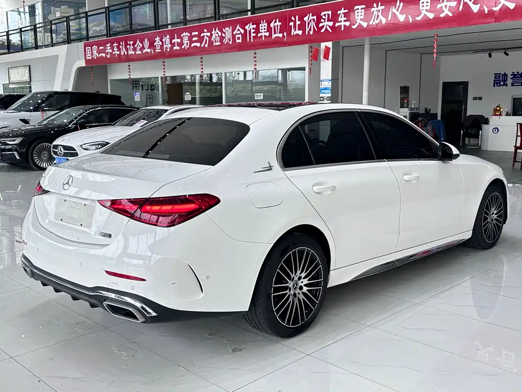 Mercedes-Benz C-Class 2023 — фото 7