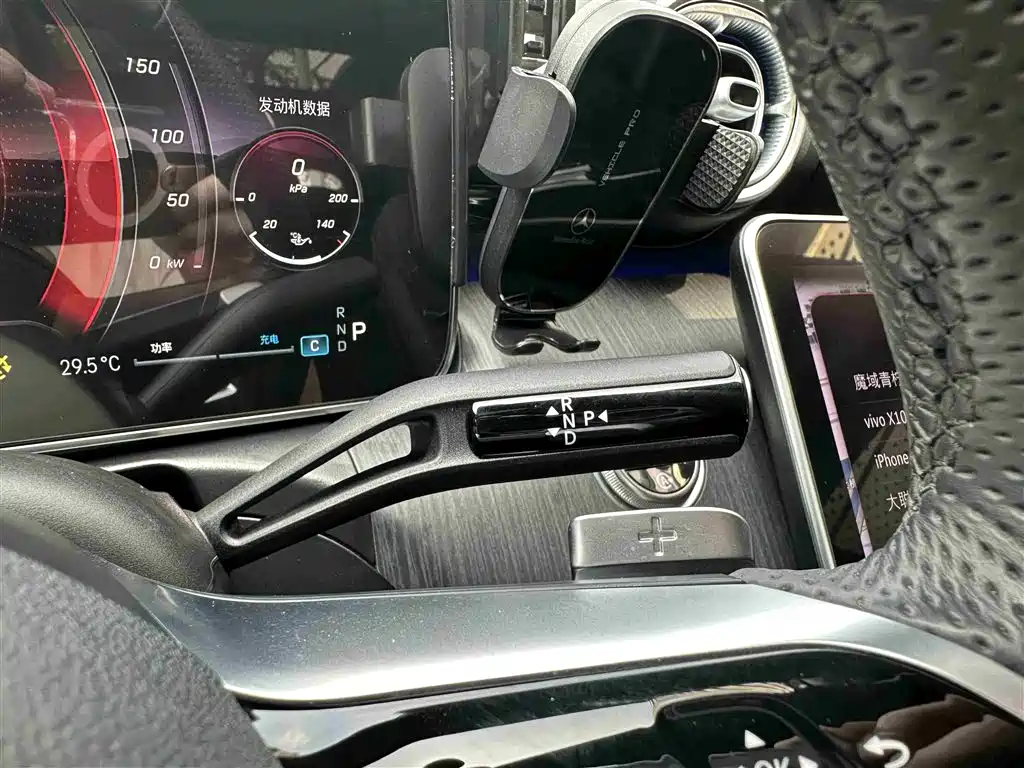 Mercedes-Benz C-Class 2024 — фото 14