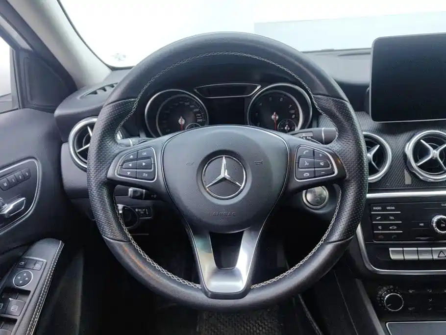 Mercedes-Benz GLA 2019 — фото 15