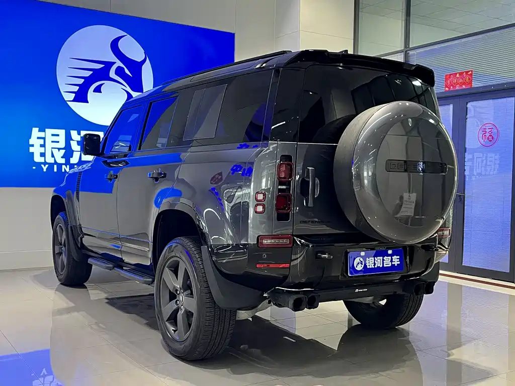 Land Rover Defender 2026 — фото 13
