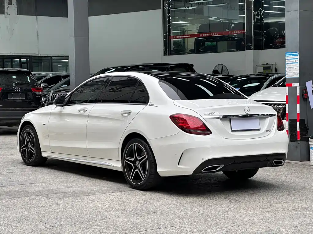 Mercedes-Benz C-Class 2021 — фото 15