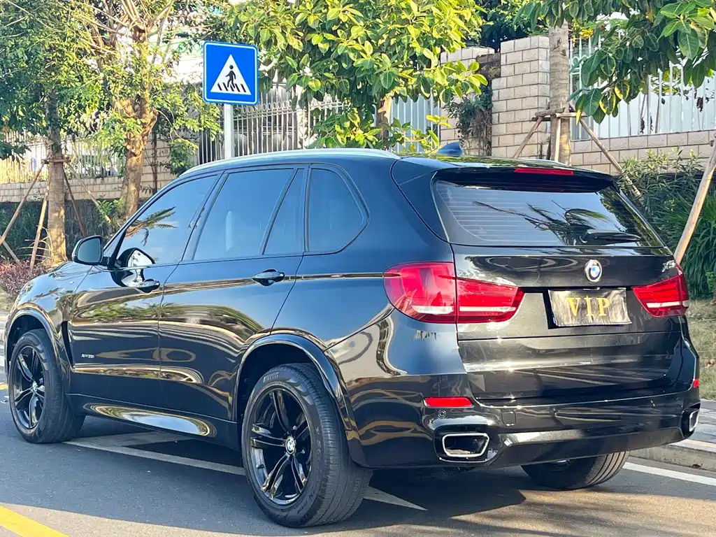 BMW X5 2017 — фото 9