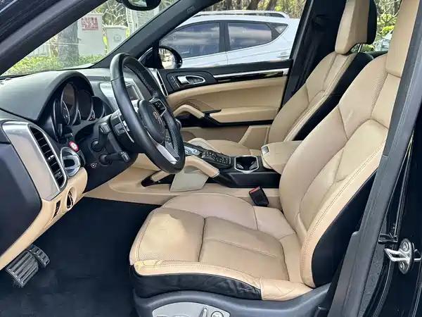 Porsche Cayenne 2016