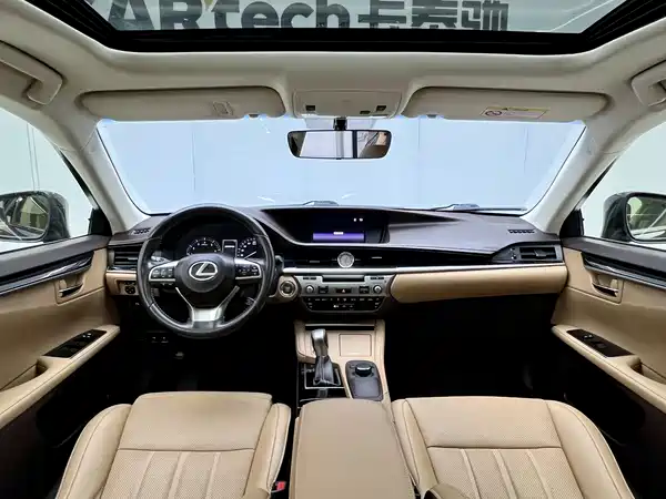 Lexus ES 2015
