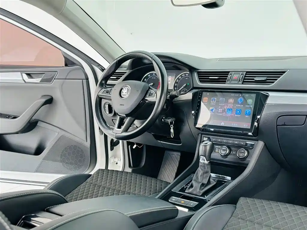 Skoda Speedy 2016 — фото 16