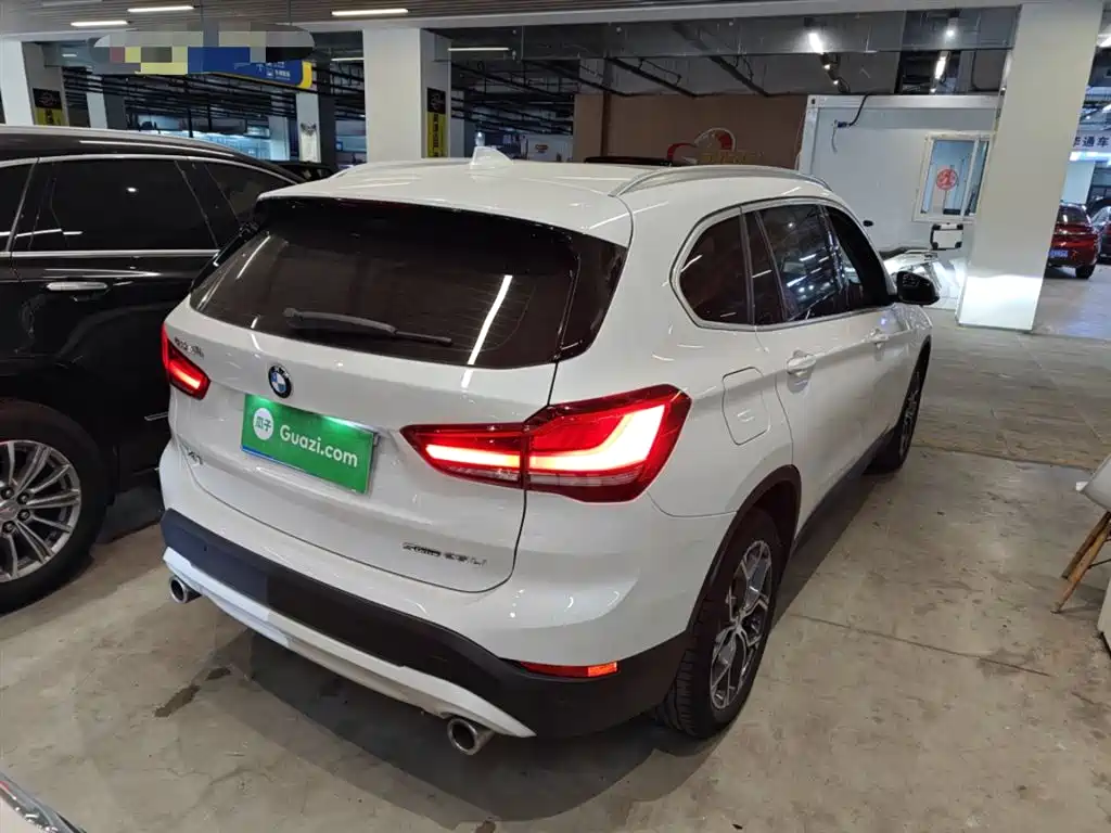 BMW X1 2022 — фото 5