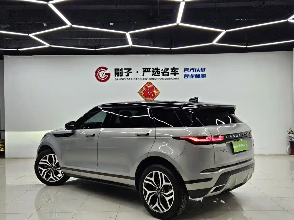 Land Rover Evoque 2023 — фото 4