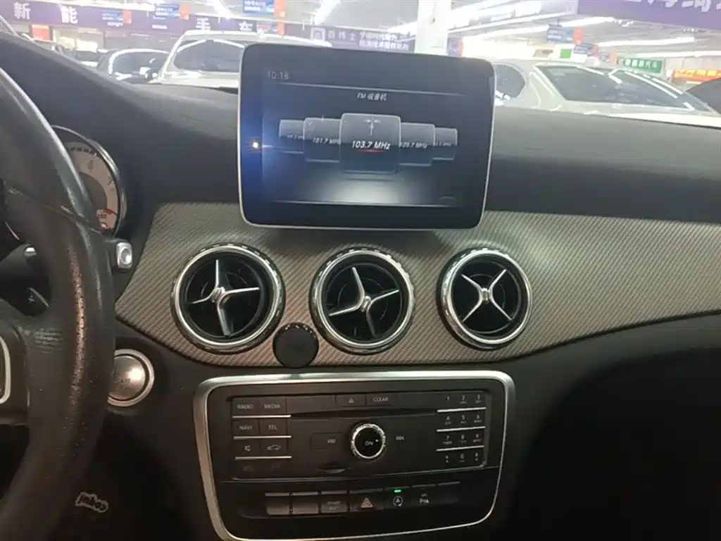 Mercedes-Benz GLA 2017 — фото 13