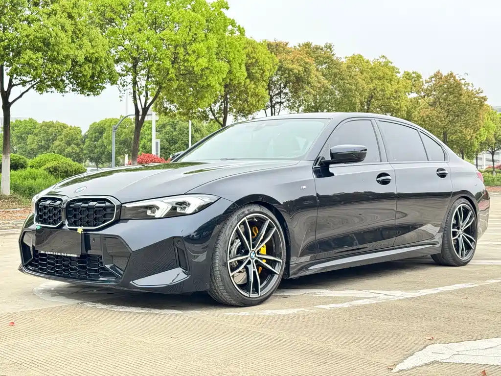 BMW 3 Series 2024 — фото 1