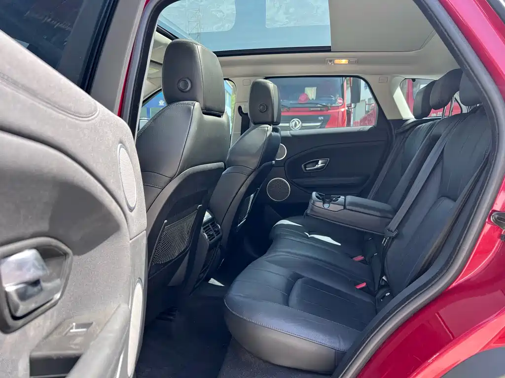 Land Rover Evoque 2017 — фото 10