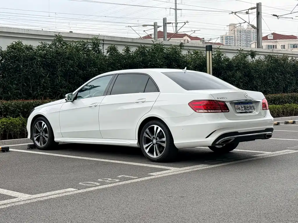 Mercedes-Benz E-Class 2015 — фото 6