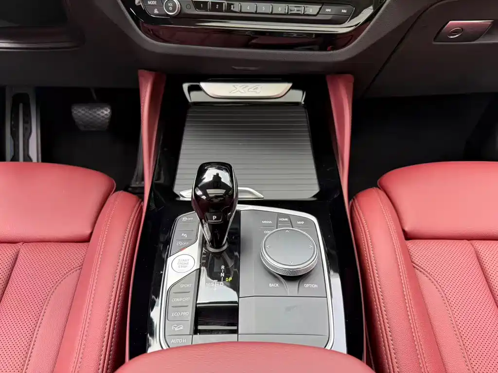 BMW X4 2022 — фото 12