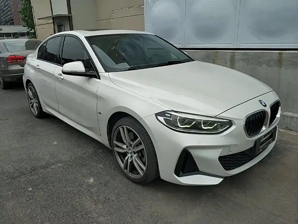 BMW 1 Series 2020 — фото 4