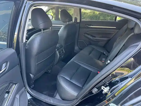 Nissan Teana 2023