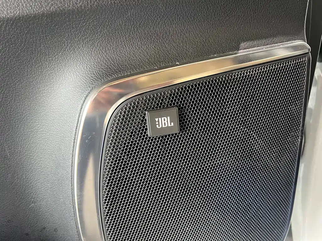 Toyota Alphard 2020 — фото 3