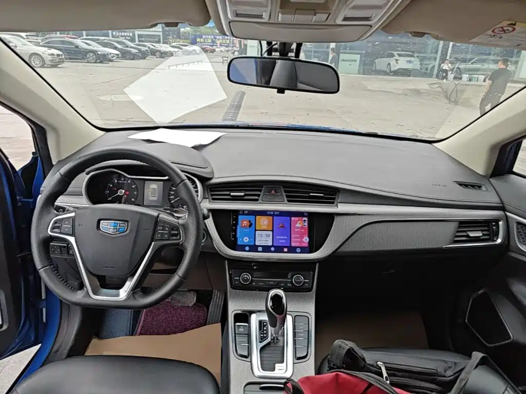 Geely Emgrand GS 2018 — фото 10