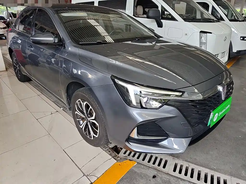 Roewe i6 MAX New Energy 2022 — фото 4