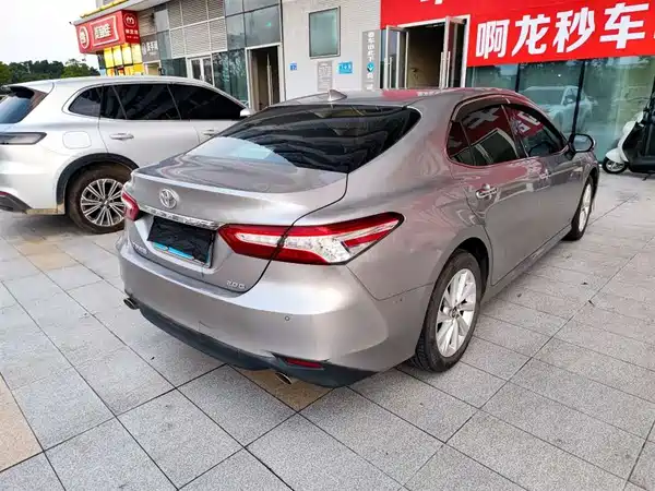 Toyota Camry 2021