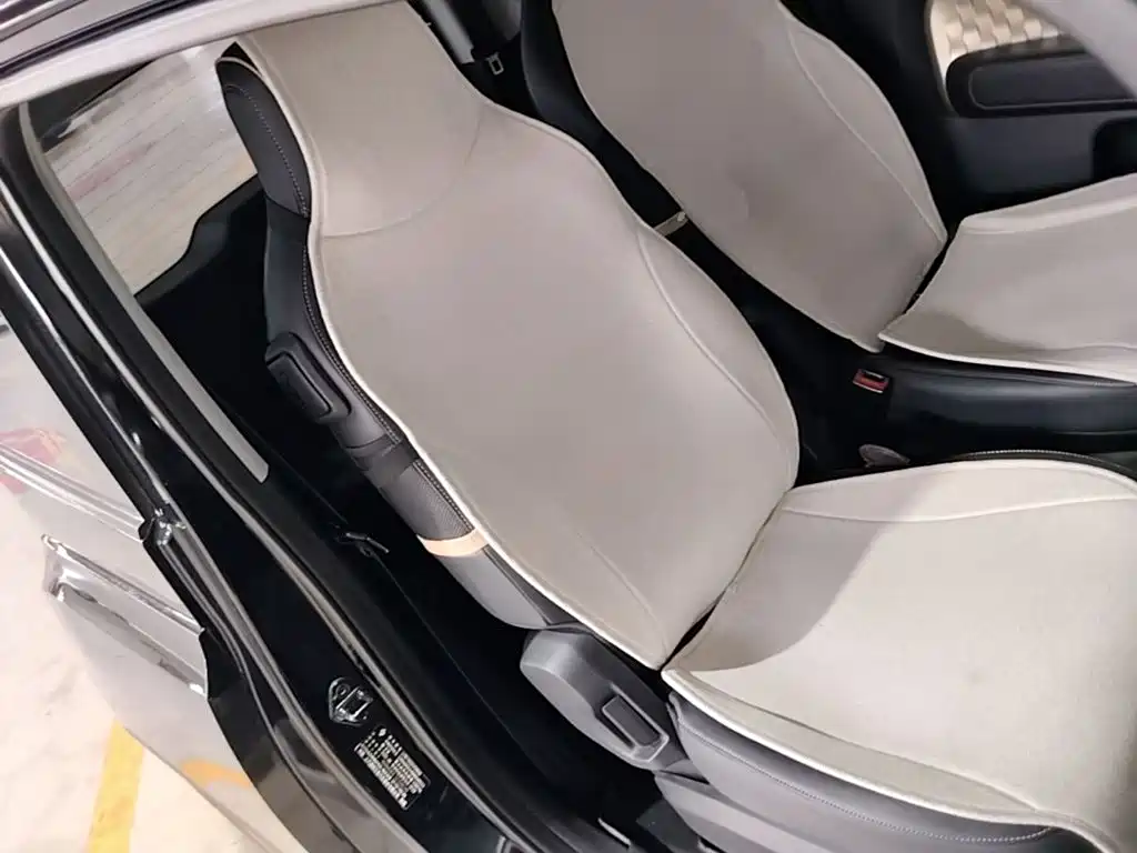 Baojun Kiwi EV 2022 — фото 25