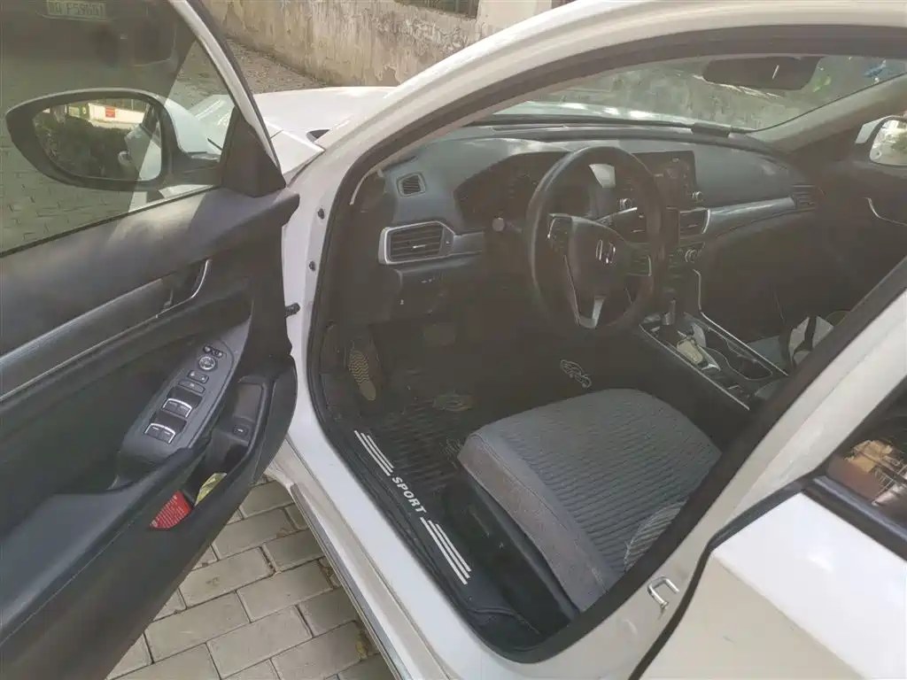 Honda Accord 2019 — фото 14
