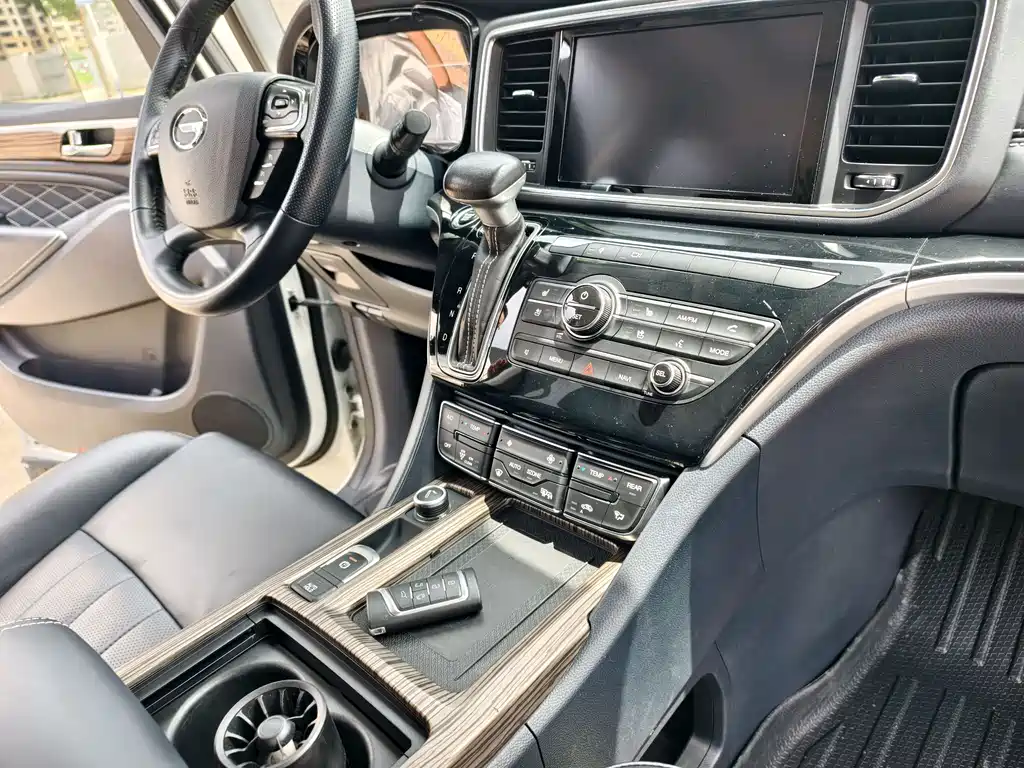 GAC Motor Trumpchi M8 2020 — фото 14