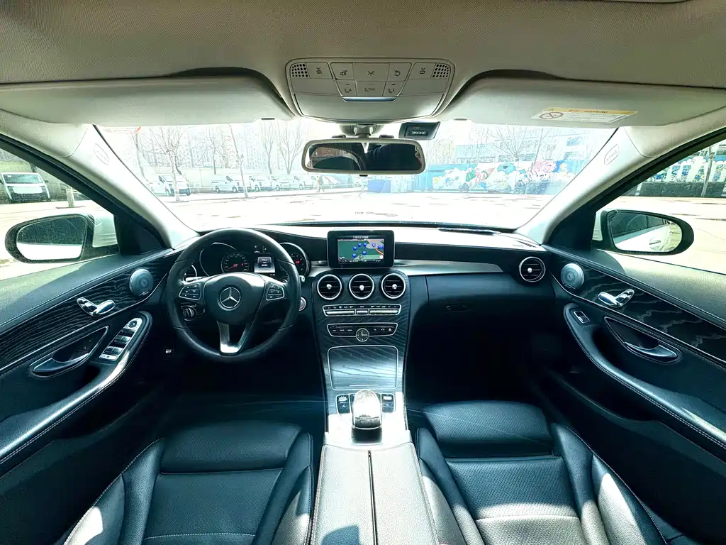 Mercedes-Benz C-Class 2017 — фото 10