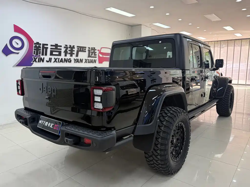 Jeep Gladiator 2023 — фото 17
