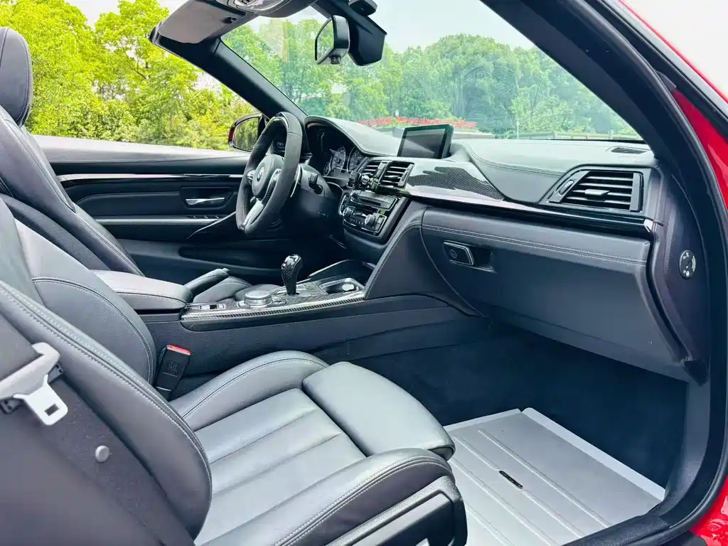 BMW M4 2015 — фото 8
