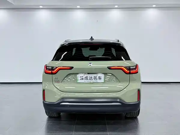 NIO ES6 2020