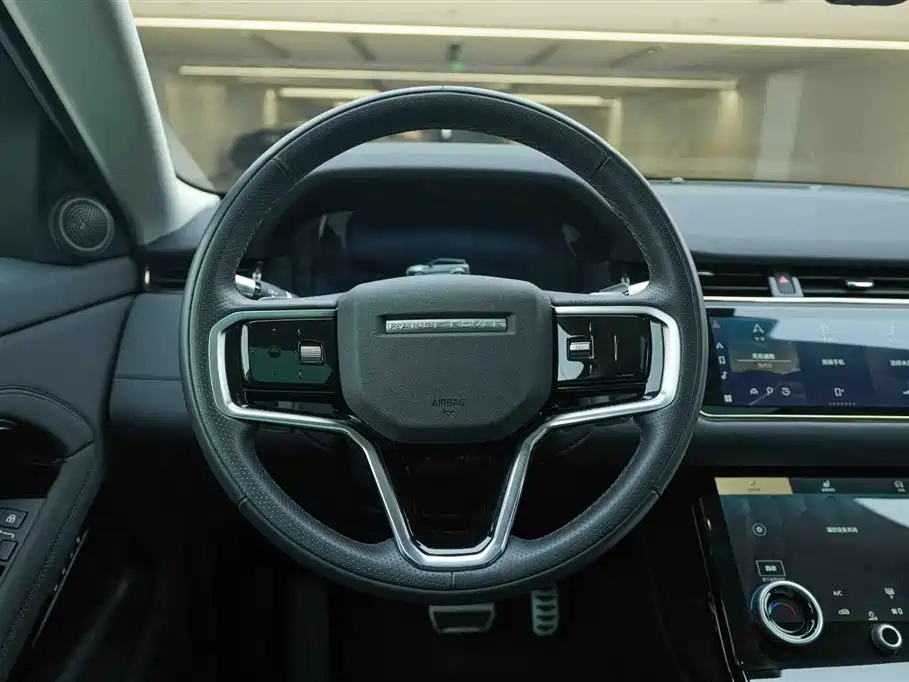 Land Rover Evoque 2023 — фото 18
