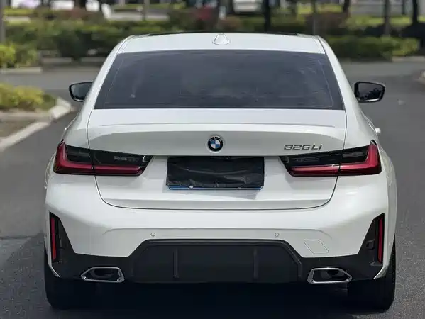 BMW 3 Series 2023