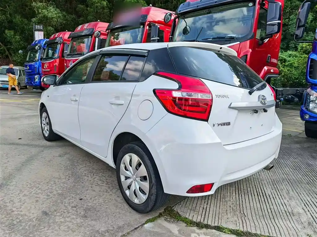 Toyota Yaris L 2018 — фото 15